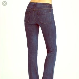 Citizens of Humanity “Amber” Mid rise Bootcut 👖!